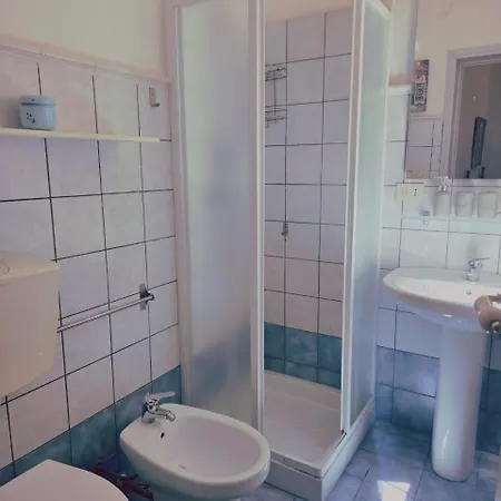 La Baronessa Quarto em Acomodações Particulares *